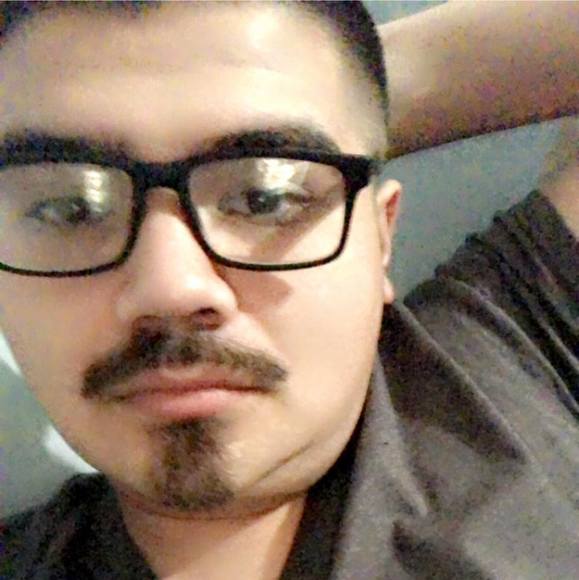 Meet your Posher, Luis - Picture 1 of 1